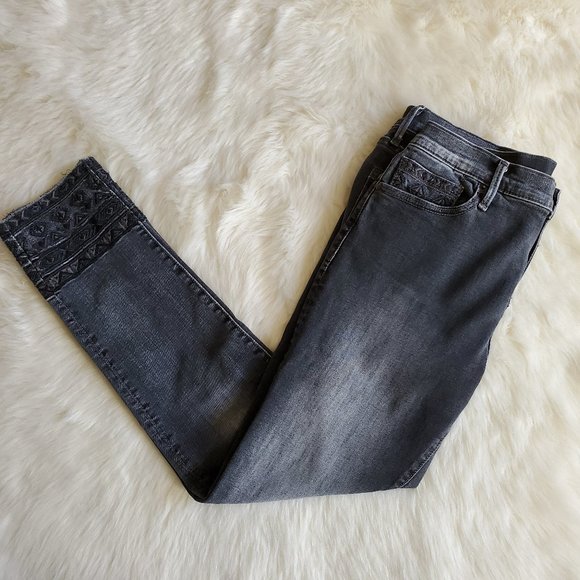 Driftwood Jackie Embroidered Hem Jeans Size 28 EUC - Picture 6 of 16